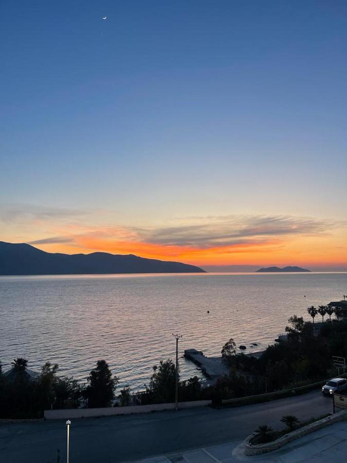 Ivi's Sea View Apartamento *