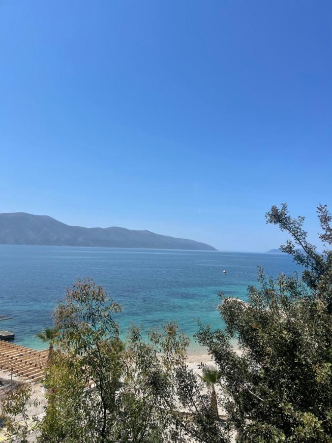 Ivi's Sea View Apartamento Vlorë